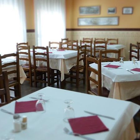 Hostal Restaurante La Masia Vila-real Экстерьер фото