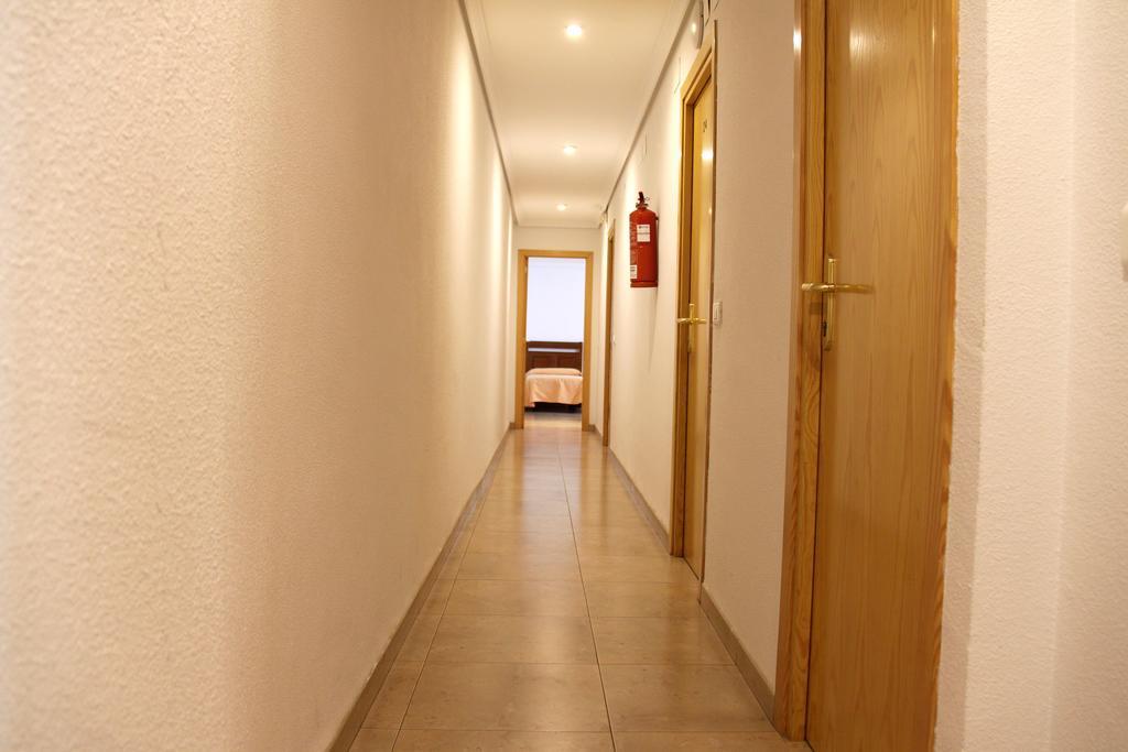 Hostal Restaurante La Masia Vila-real Экстерьер фото