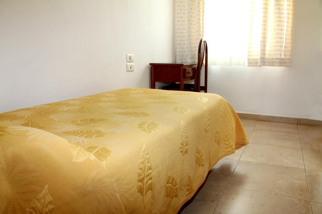 Hostal Restaurante La Masia Vila-real Экстерьер фото