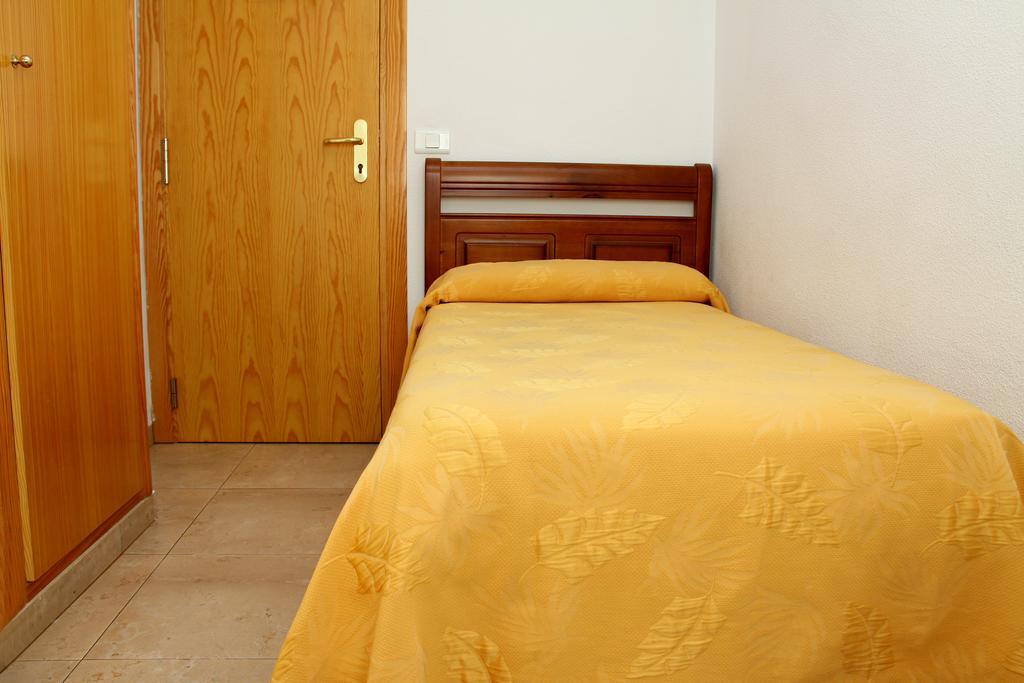 Hostal Restaurante La Masia Vila-real Экстерьер фото