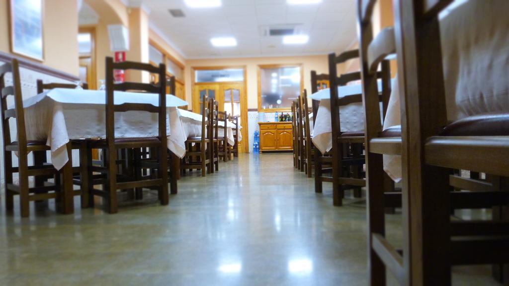 Hostal Restaurante La Masia Vila-real Экстерьер фото