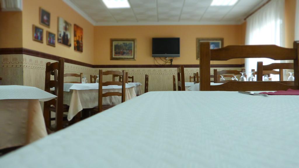 Hostal Restaurante La Masia Vila-real Экстерьер фото
