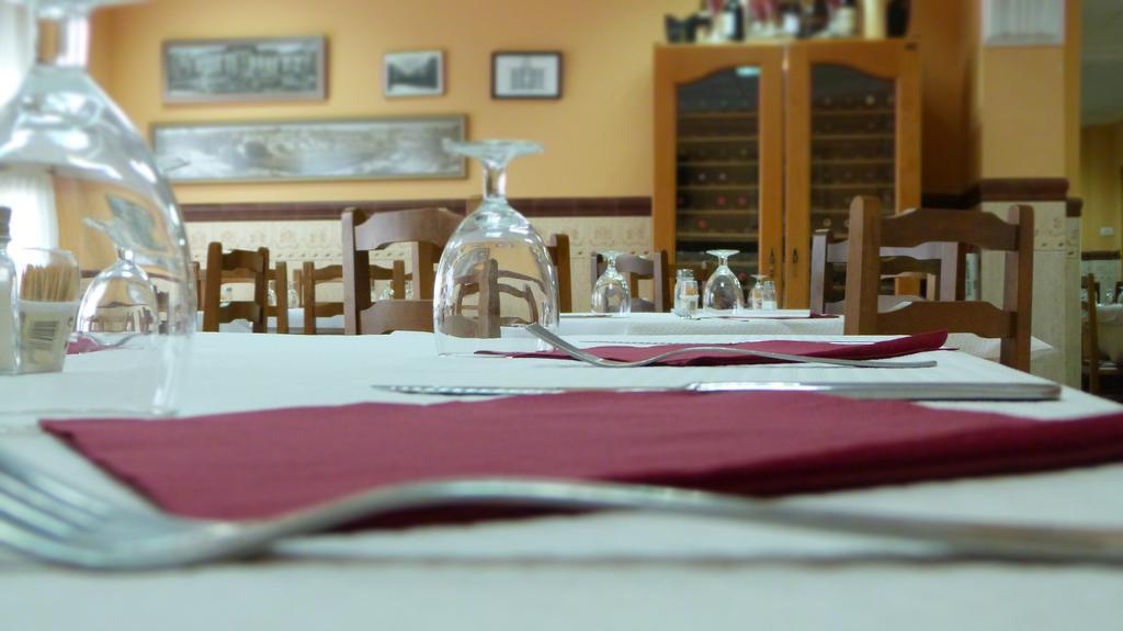 Hostal Restaurante La Masia Vila-real Экстерьер фото