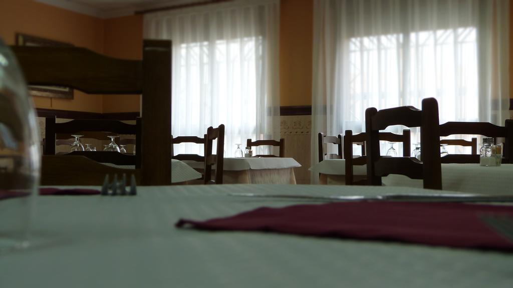 Hostal Restaurante La Masia Vila-real Экстерьер фото