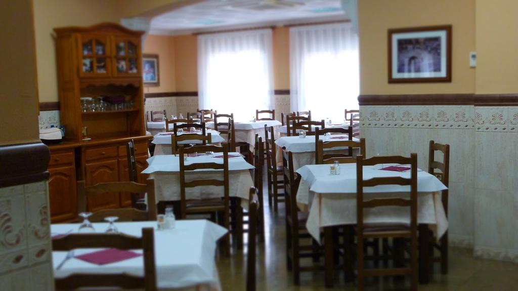 Hostal Restaurante La Masia Vila-real Экстерьер фото