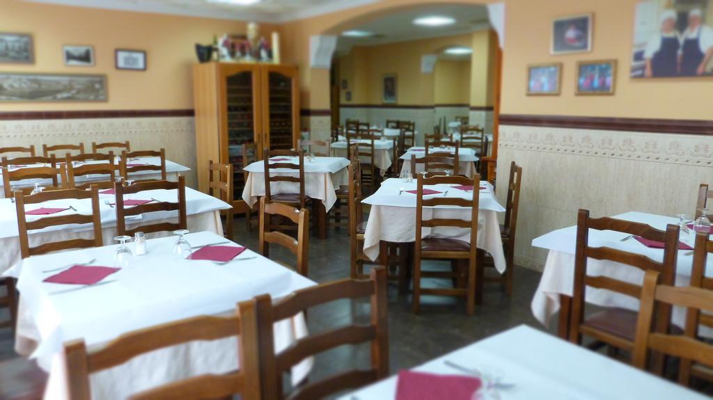 Hostal Restaurante La Masia Vila-real Экстерьер фото