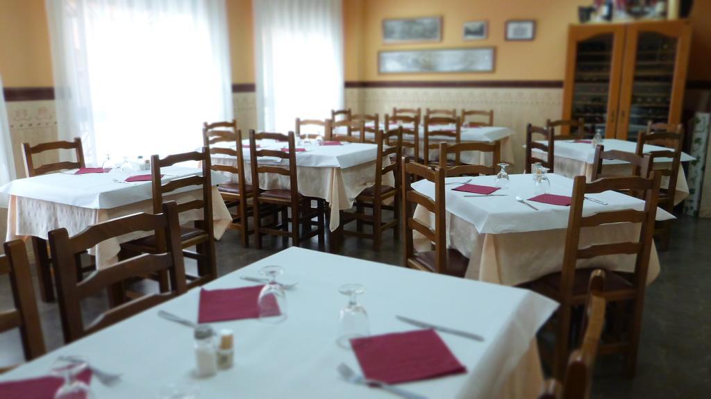 Hostal Restaurante La Masia Vila-real Экстерьер фото