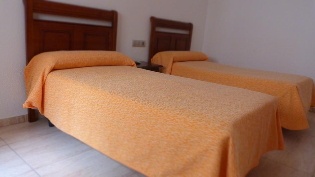 Hostal Restaurante La Masia Vila-real Экстерьер фото