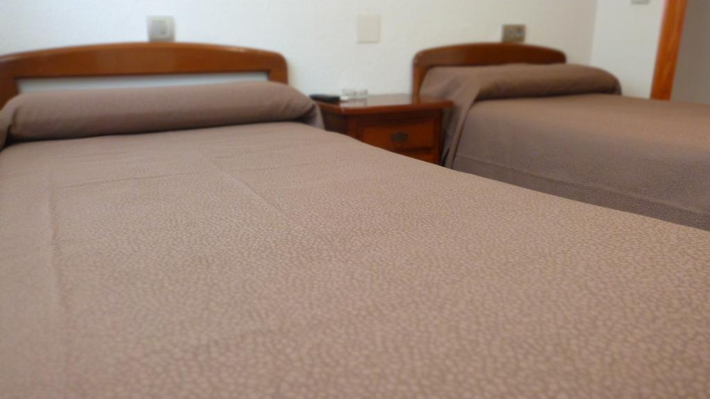 Hostal Restaurante La Masia Vila-real Экстерьер фото