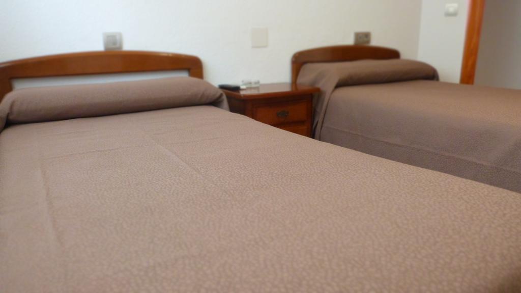 Hostal Restaurante La Masia Vila-real Экстерьер фото